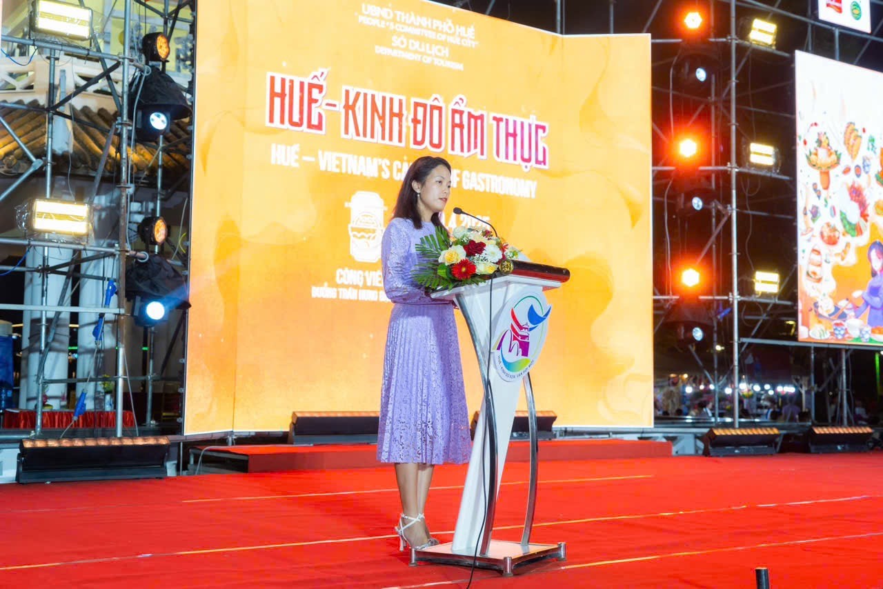 ba-tran-thi-thao-giang-quan-ly-quan-he-doi-ngoai-cong-ty-nestle-viet-nam-phat-bieu-tai-le-khai-mac-hue-kinh-do-am-thuc-1746430763.JPG