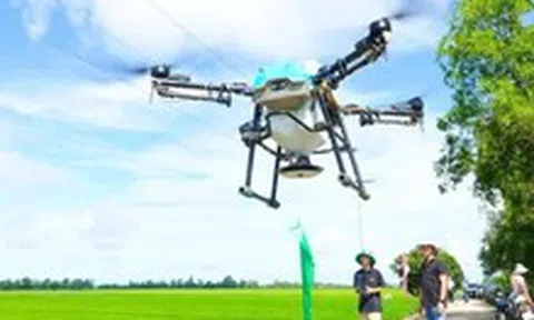 Bộ Quốc phòng đề xuất cấm người có nồng độ cồn 'lái' drone