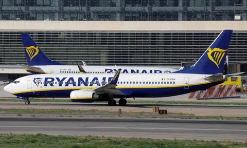 Bức xúc với thuế quan của ông Trump, một hãng hàng không châu Âu dọa hủy mua 330 máy bay Boeing và chuyển sang mua Comac của Trung Quốc