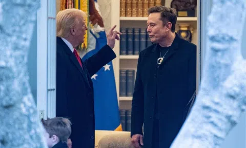 Ông Trump cảnh báo “quái vật” DOGE sẽ “nuốt chửng” Elon Musk: Cuộc đấu khẩu vừa tạm lắng vì đâu lại leo thang căng thẳng?