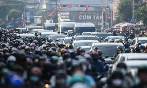 Chuyển đổi xe xăng sang xe điện: 3 bên hưởng lợi lớn
