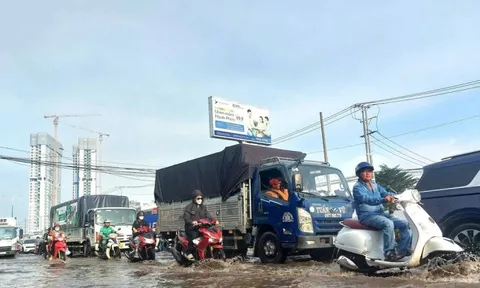 Ngập lênh láng do triều, cao tốc chậm tiến độ..., Sở Xây dựng TPHCM nói gì?