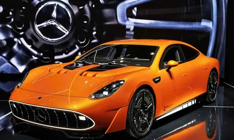 Chiếc siêu xe chạy điện 'xấu xí' của Mercedes trông thế nào?