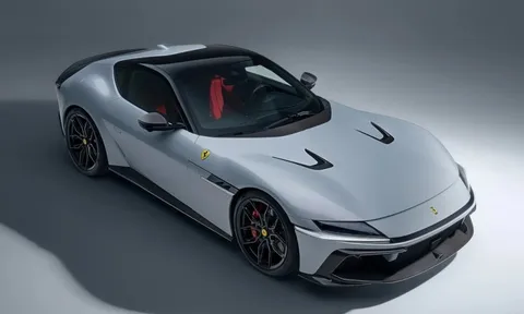 Novitec 'sửa mũi' cho siêu xe Ferrari 12Cilindri