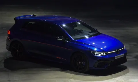 Volkswagen Golf ra mắt Việt Nam - bản xe đua giá gần 1,9 tỷ đồng