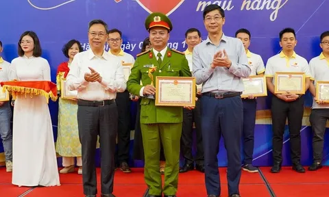 Chiến sĩ 61 lần hiến máu, tiểu cầu lái xe "0 đồng" chở bệnh nhân nghèo