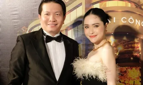 Vợ chồng Đoàn Di Băng khoe siêu xe, biệt thự 400 tỷ trước bê bối