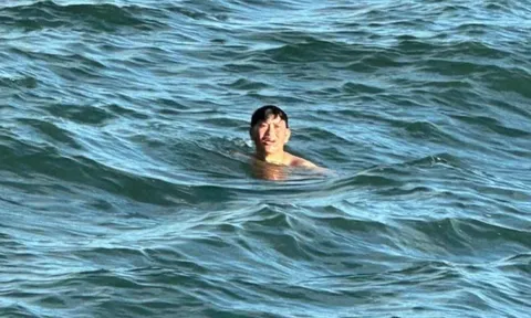 Tình trạng của 3 người trôi dạt trên biển trong bão số 13 Kalmaegi