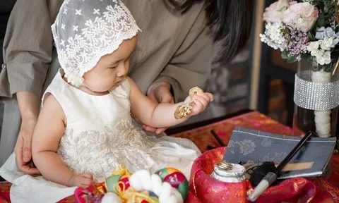 ‘Cuộc chiến’ mới ở Hàn Quốc: Đặt tiệc thôi nôi trước khi sinh con