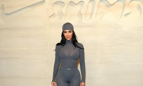 Đế chế thời trang 5 tỷ USD của Kim Kardashian: Vượt Victoria’s Secret về vốn hoá, doanh thu 2025 sẽ chạm 1 tỷ USD