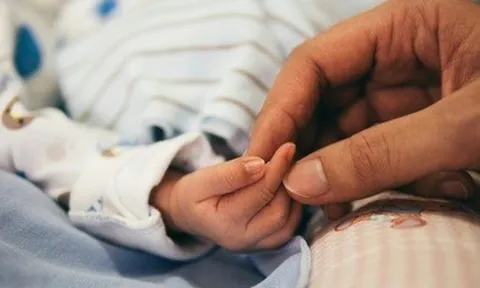 Sống chung với khói thuốc, nhiều phụ nữ trẻ âm thầm mất dần khả năng làm mẹ