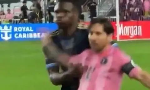 Morgan tố Messi được ưu ái