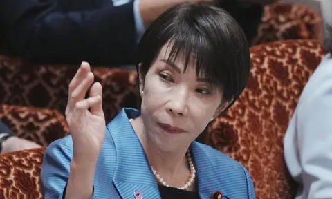 Nhật Bản 'bơm' 135 tỉ USD vào nền kinh tế gây lo ngại tăng nợ công