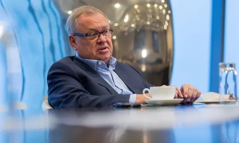 EU muốn lấy tài sản của Moscow cho Ukraine vay, nhân vật quyền lực ngành ngân hàng Nga cảnh báo có thể làm 1 việc trong 50 năm kể cả khi đã đạt được hoà bình ở Kiev