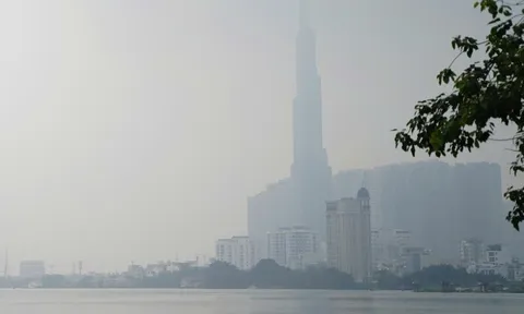 Sáng nay TP.HCM mù mịt có phải do ô nhiễm?