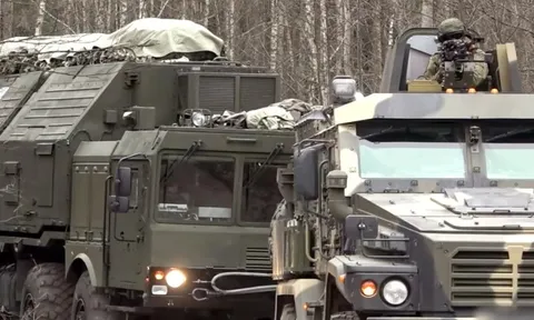 Nga triển khai tên lửa hạt nhân tới Belarus sau cáo buộc Ukraine tấn công Dinh Tổng thống Putin