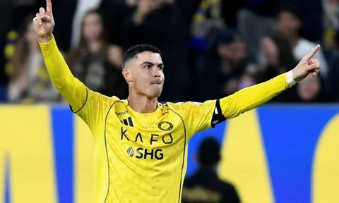 Màn ăn mừng thổi bùng tranh cãi của Ronaldo