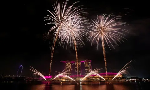 Thế giới cùng bước sang năm mới 2026, pháo hoa ngợp trời
