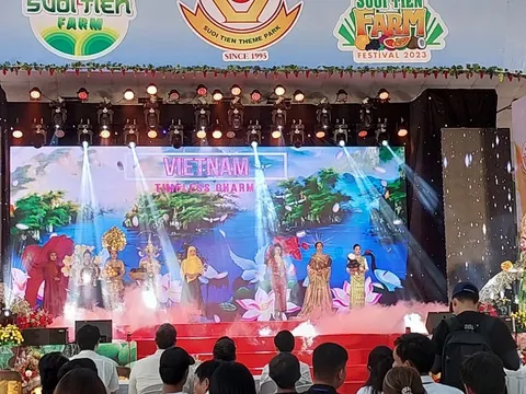 Sống động sắc màu văn hoá ASEAN tại buổi tổng kết Hội thi “Nghệ thuật tạo hình bằng trái cây” năm 2023