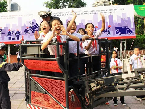 Người dân được trải nghiệm kỹ năng PCCC và thoát nạn tại triển lãm SECUTECH 2023