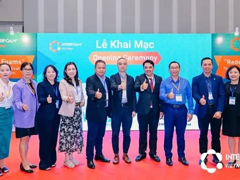 Hàng nghìn lượt khách tham quan Triển lãm về lĩnh vực bọt xốp lần đầu tổ chức tại Việt Nam