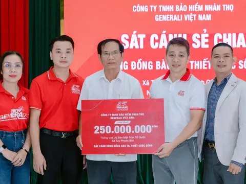 Generali Việt Nam trao hơn 1,2 tỷ đồng giúp người dân tái thiết cuộc sống sau bão lũ