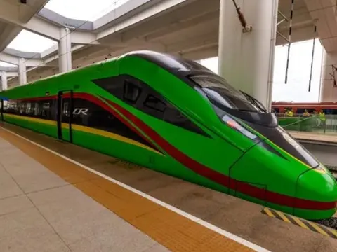 Trải nghiệm tuyến đường sắt Lào - Trung trị giá 6 tỷ USD: Nhà ga hoành tráng như sân bay, dịch vụ miễn chê so với giá vé, dân địa phương gật gù hài lòng
