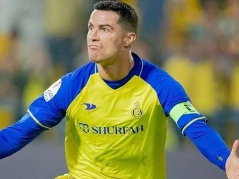 Ronaldo tự phá kỷ lục ở tuổi 38