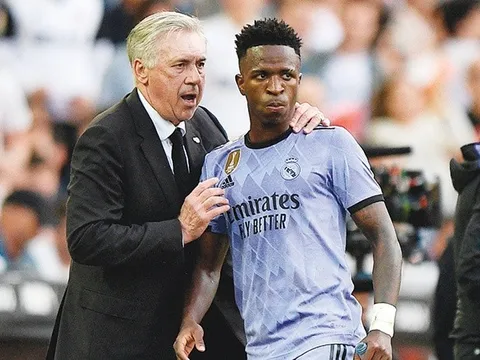 Ancelotti, Florentino Perez và Simeone bênh vực Vinicius