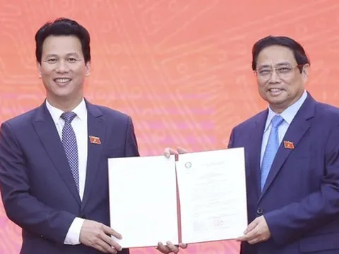 Trao quyết định bổ nhiệm tân Bộ trưởng Bộ Tài nguyên và Môi trường