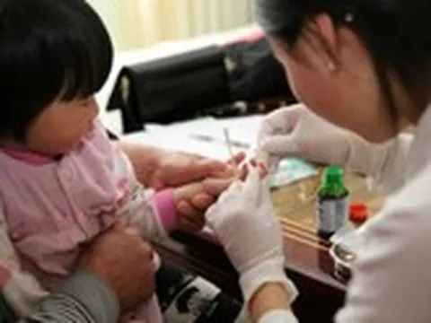 Bổ sung sắt và kẽm giúp cải thiện thiếu máu dinh dưỡng cho trẻ
