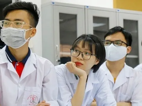 Bộ Y tế yêu cầu giải trình rõ ràng lý do đưa môn Văn vào xét tuyển ngành Y