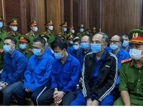 Hàng loạt cán bộ thuế, hải quan TP.HCM hầu tòa trong vụ Thuduc house