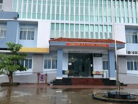 Chủ tịch xã gửi đơn nghỉ việc qua bưu điện rồi... nghỉ luôn