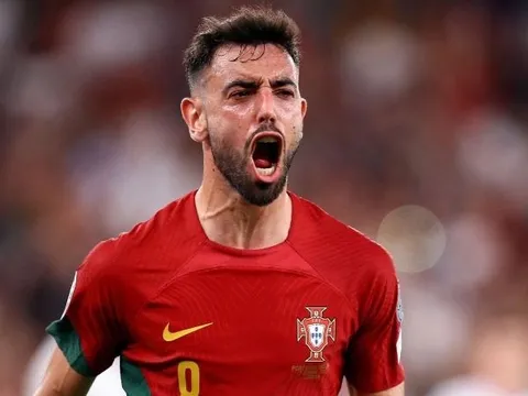 Bruno làm lu mờ Ronaldo trong trận thắng của Bồ Đào Nha