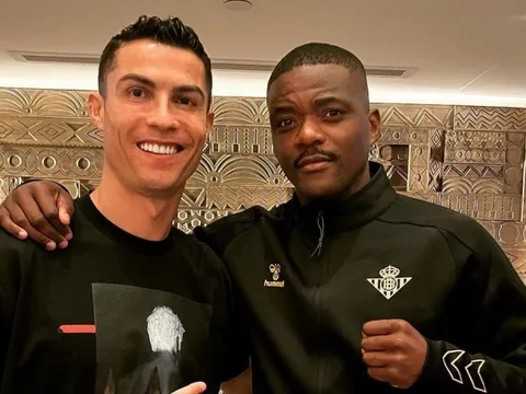 Al Nassr tìm thêm đồng đội cho Ronaldo