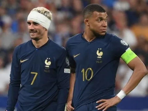 Griezmann đổ máu trong trận thắng của tuyển Pháp