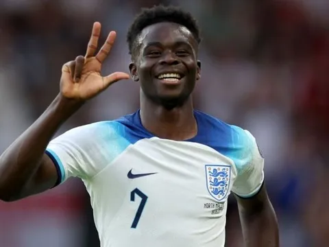 Saka lập hat-trick, tuyển Anh thắng 7-0 ở vòng loại EURO