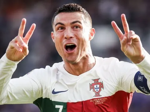 Ronaldo sắm vai người hùng ở phút 90+1