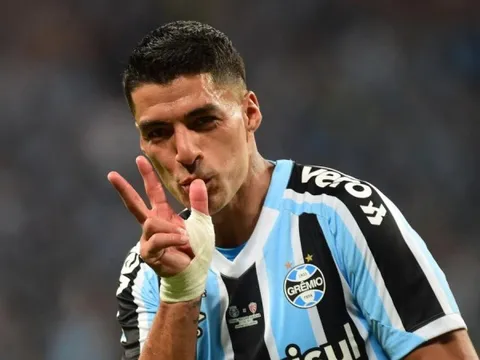 Suarez cân nhắc giải nghệ