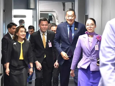 Thế khó của Thủ tướng Thái Lan về kế hoạch phát tiền cho người dân