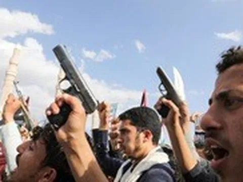 Một số nước nhanh chóng ký tuyên bố chung ủng hộ Anh, Mỹ đánh Houthi