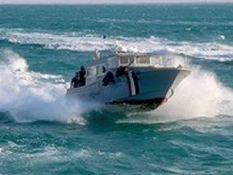 Nước màu xanh nhưng sao lại gọi là Biển Đỏ?