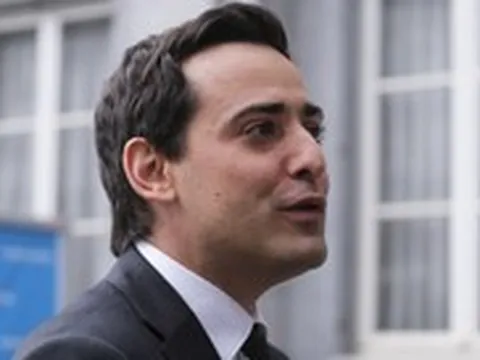 Thủ tướng Pháp bổ nhiệm 'tình cũ' làm ngoại trưởng