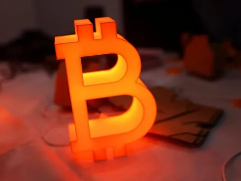 Bồi thường cho nạn nhân bị lừa tiền ảo: Chờ án lệ từ tòa án Anh