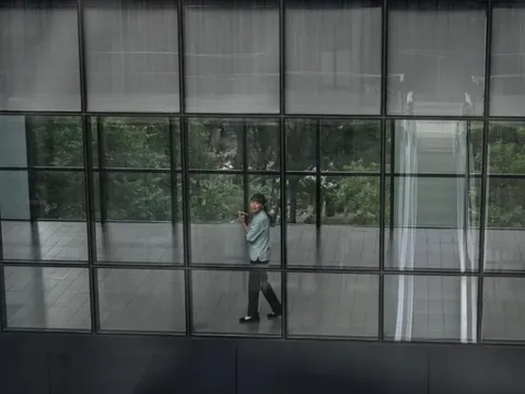 Đổ 140 tỷ USD vào BĐS Trung Quốc, nhà đầu tư nước ngoài bán cắt lỗ để tháo chạy, tỷ lệ văn phòng trống tại nhiều nơi lên đến 40%