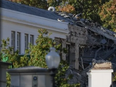 Ông Trump phá dỡ một phần Nhà Trắng, xây phòng khiêu vũ 250 triệu USD