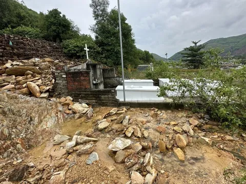 Bộ Tổng tham mưu chỉ đạo khẩn khắc phục sạt lở tại Nghĩa trang Đà Nẵng