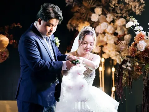 Quá hợp khoản ăn uống, cặp đôi cùng tăng cân chóng mặt sau 4 năm yêu