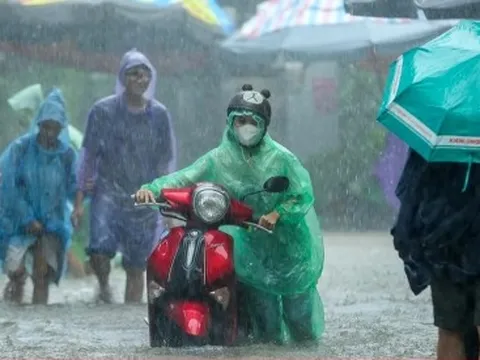 Dự báo thời tiết ngày 22/10: Miền Bắc giảm nhiệt, miền Trung mưa trắng trời